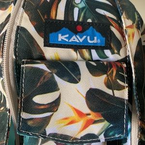 KAVU Rope Sling bag in Limited Edition Island Canopy print.